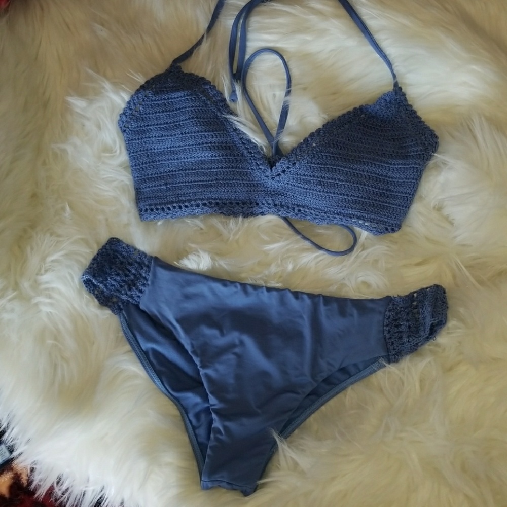 crochet Billabong bikini, BNWOT scrunch butt